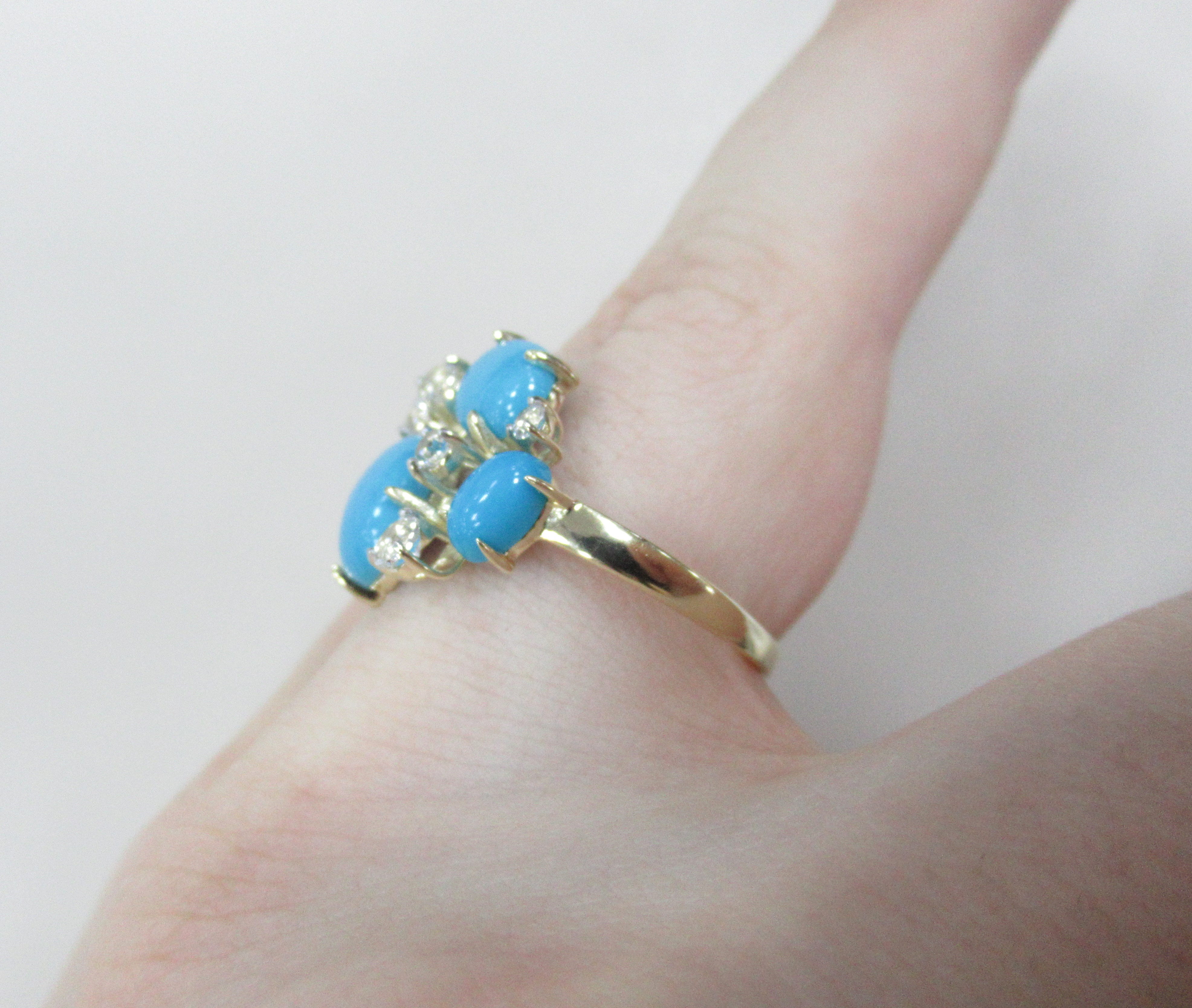 Кольцо из желтого золота с бирюзой